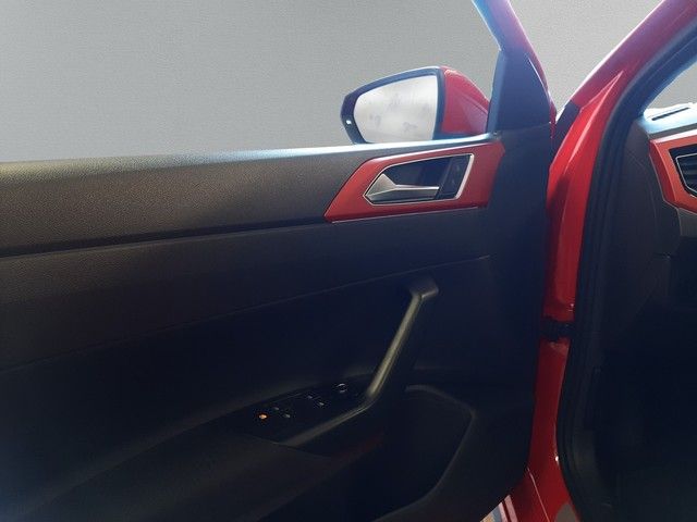 Volkswagen Polo VI GTI 2.0TSI DSG Navi Pano Kamera ACC foto 13