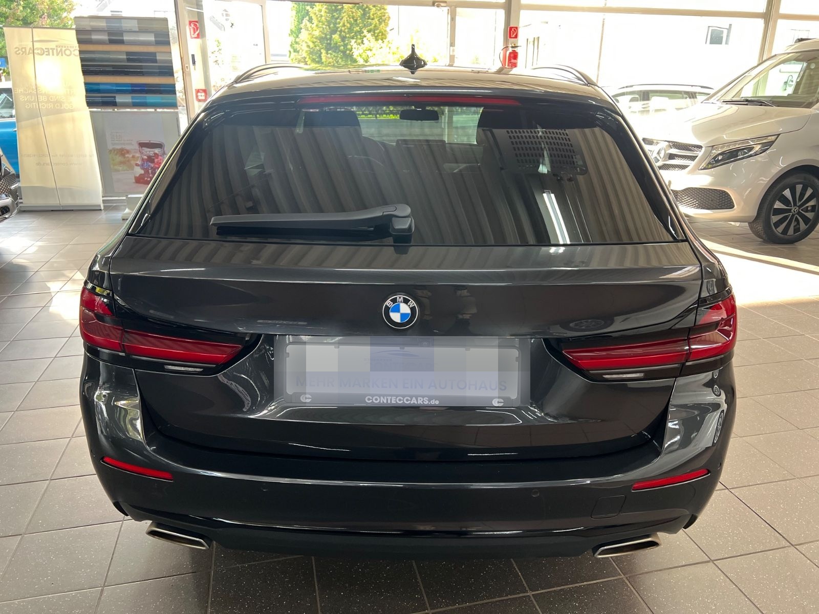 BMW 520d Touring AHK+Driving Assist+HiFi+Parkassist. foto 9