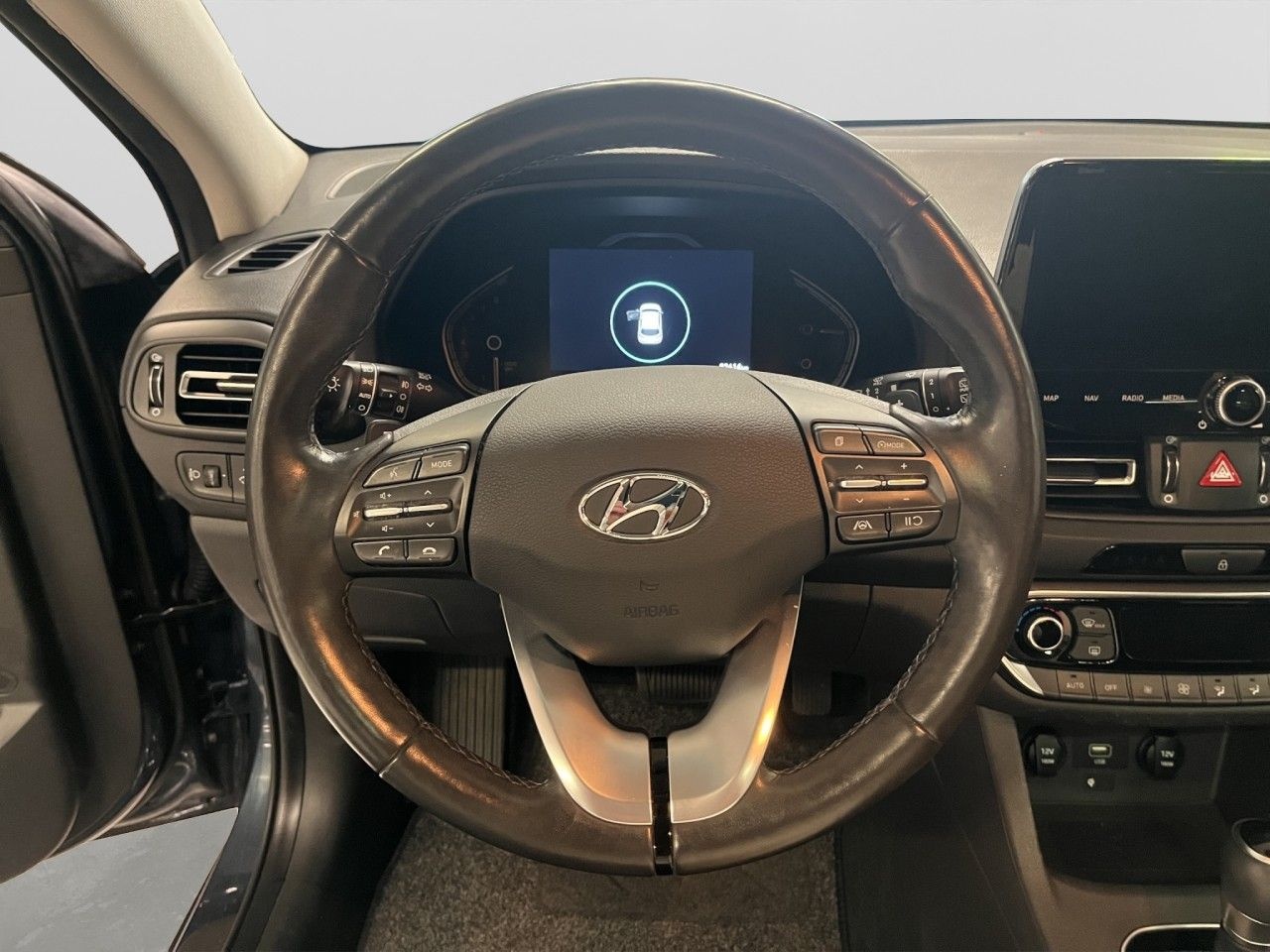 Hyundai i30 Edition 30+ Mild-Hybrid Klima Navi foto 12