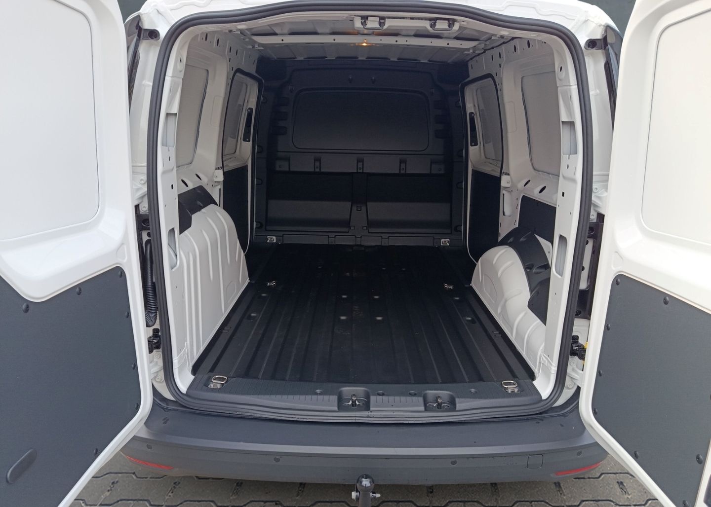 Volkswagen Caddy Cargo Maxi Ahk+Sitzhzg+PDC foto 5