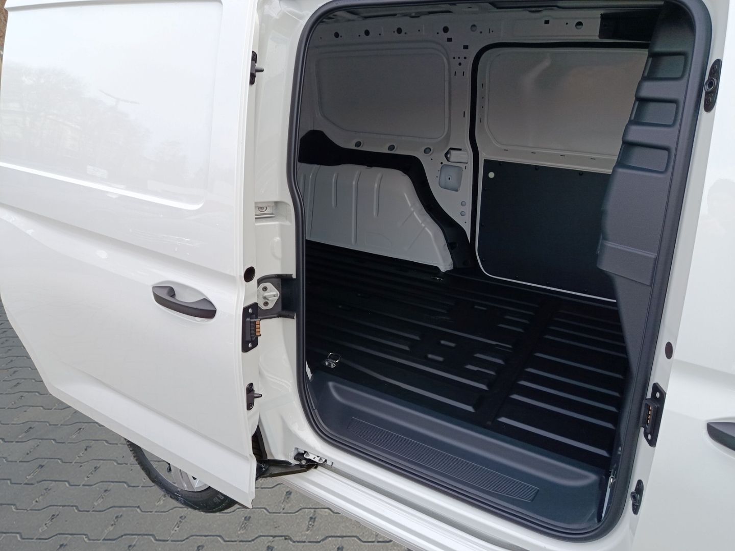 Volkswagen Caddy Cargo Maxi Ahk+Sitzhzg+PDC foto 6