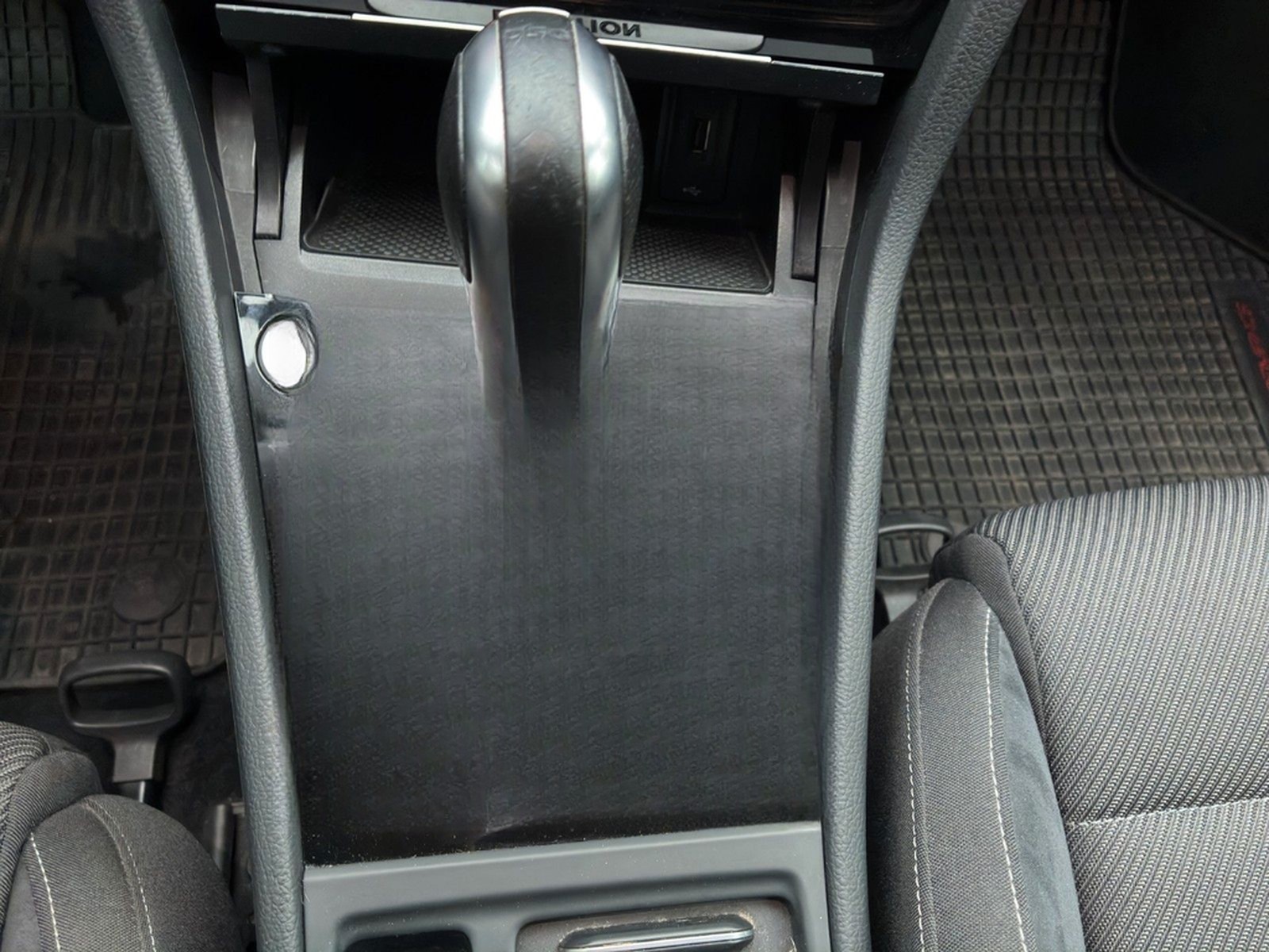 Volkswagen Golf VII Lim. R  4Motion // Akrapovic // foto 16
