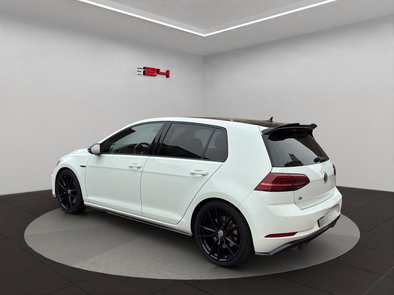 Volkswagen Golf VII Lim. R  4Motion // Akrapovic // foto 4