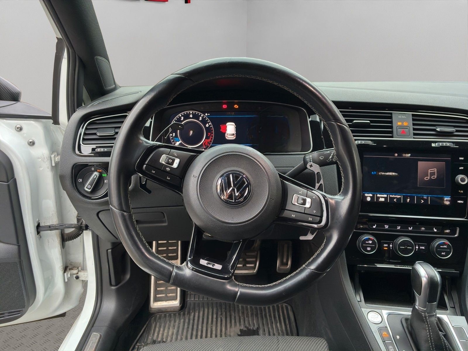 Volkswagen Golf VII Lim. R  4Motion // Akrapovic // foto 10