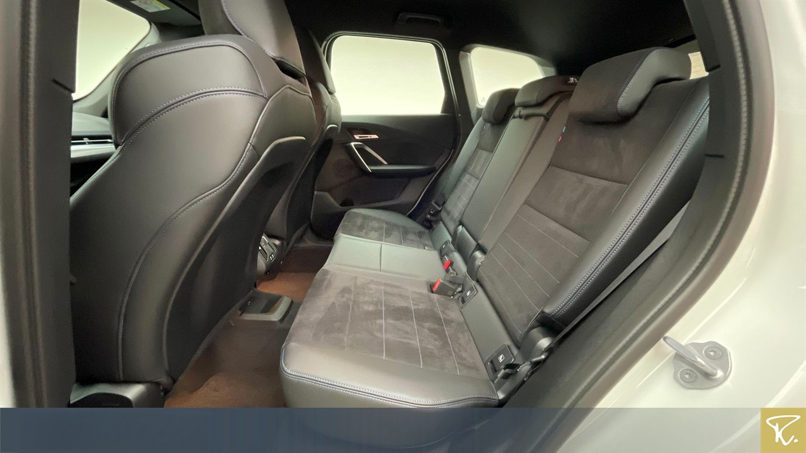 BMW X1 xDrive23d A M-Sport,AHK, Keyless, DAB foto 8