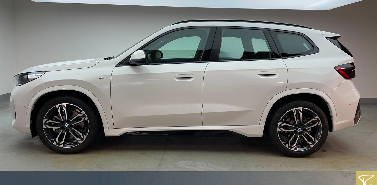 BMW X1 xDrive23d A M-Sport,AHK, Keyless, DAB foto 9