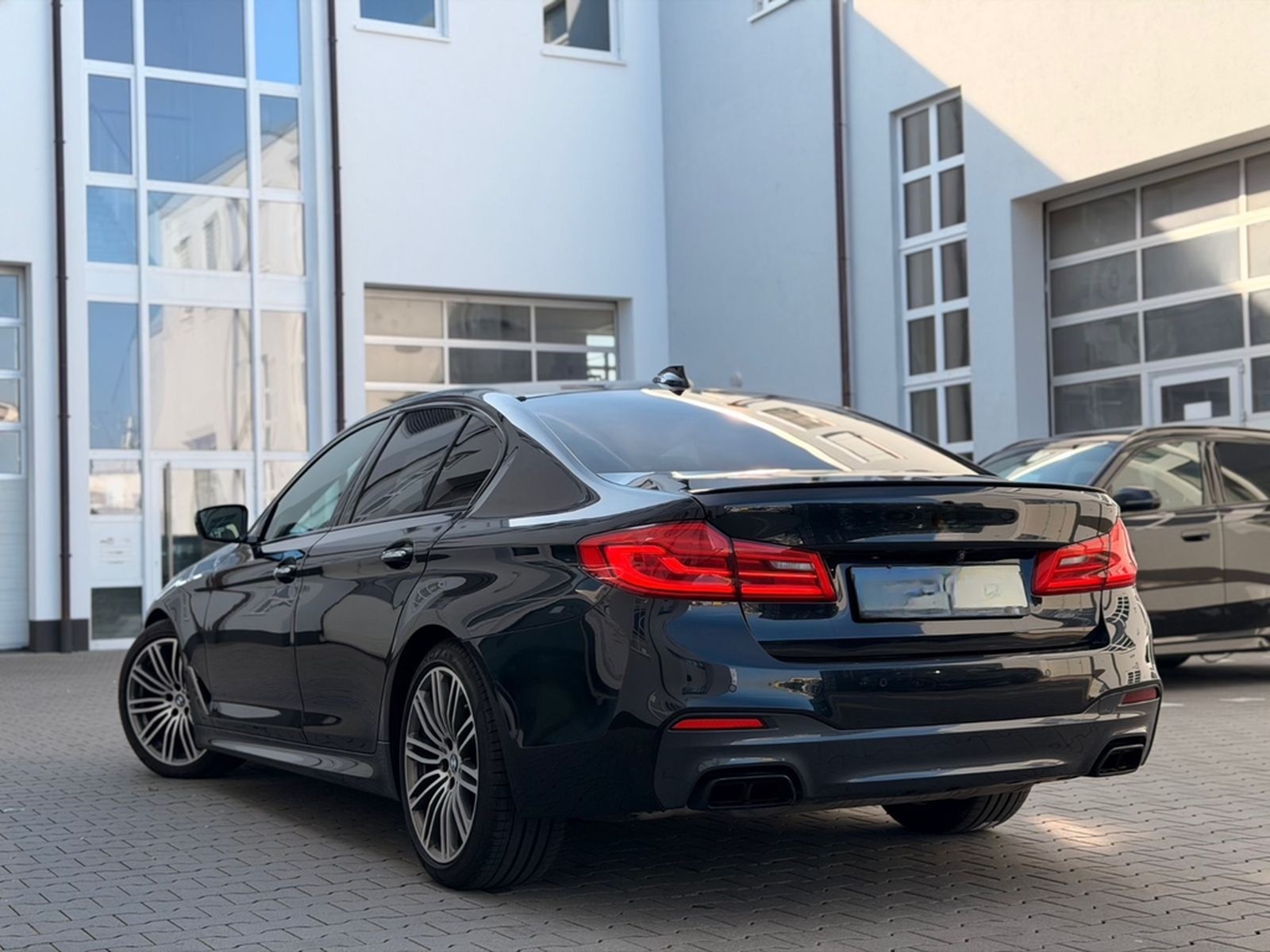 BMW M550 i xDrive M Sport *SOFT-CLOSE*MEMO*SOUND* foto 4