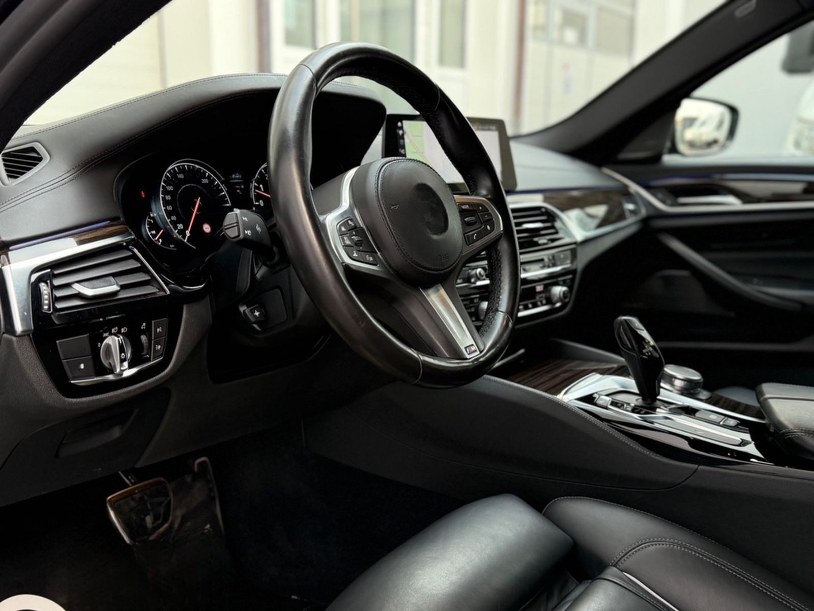 BMW M550 i xDrive M Sport *SOFT-CLOSE*MEMO*SOUND* foto 7