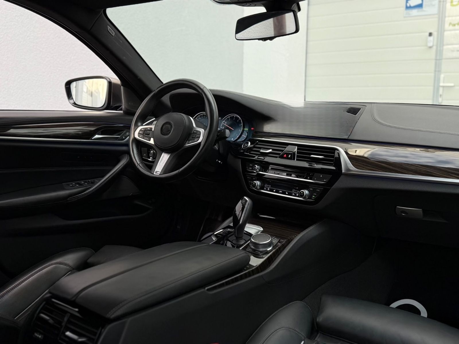 BMW M550 i xDrive M Sport *SOFT-CLOSE*MEMO*SOUND* foto 8