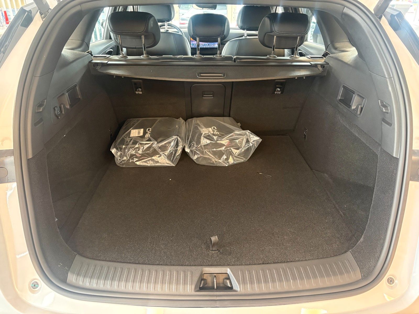 BYD Seal 6 135 kW 1.5 PHEV DM-i Boost foto 18