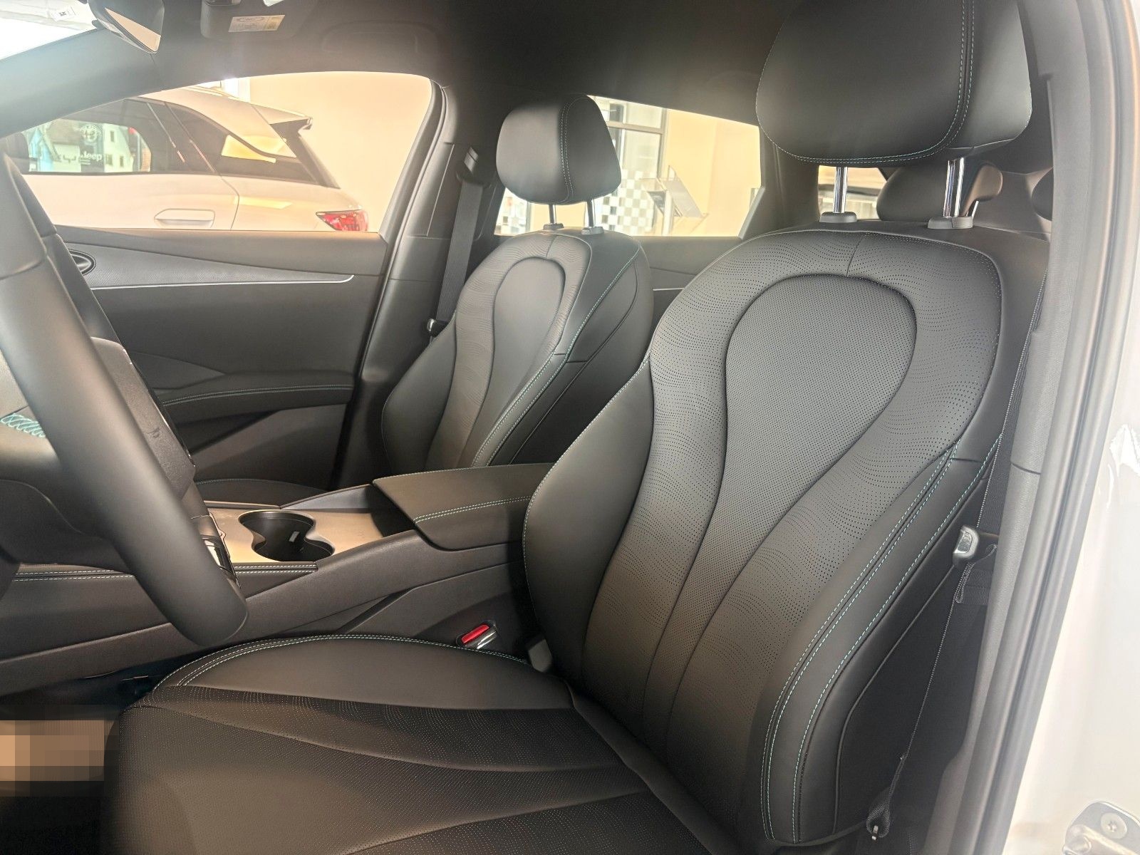 BYD Seal 6 135 kW 1.5 PHEV DM-i Boost foto 8