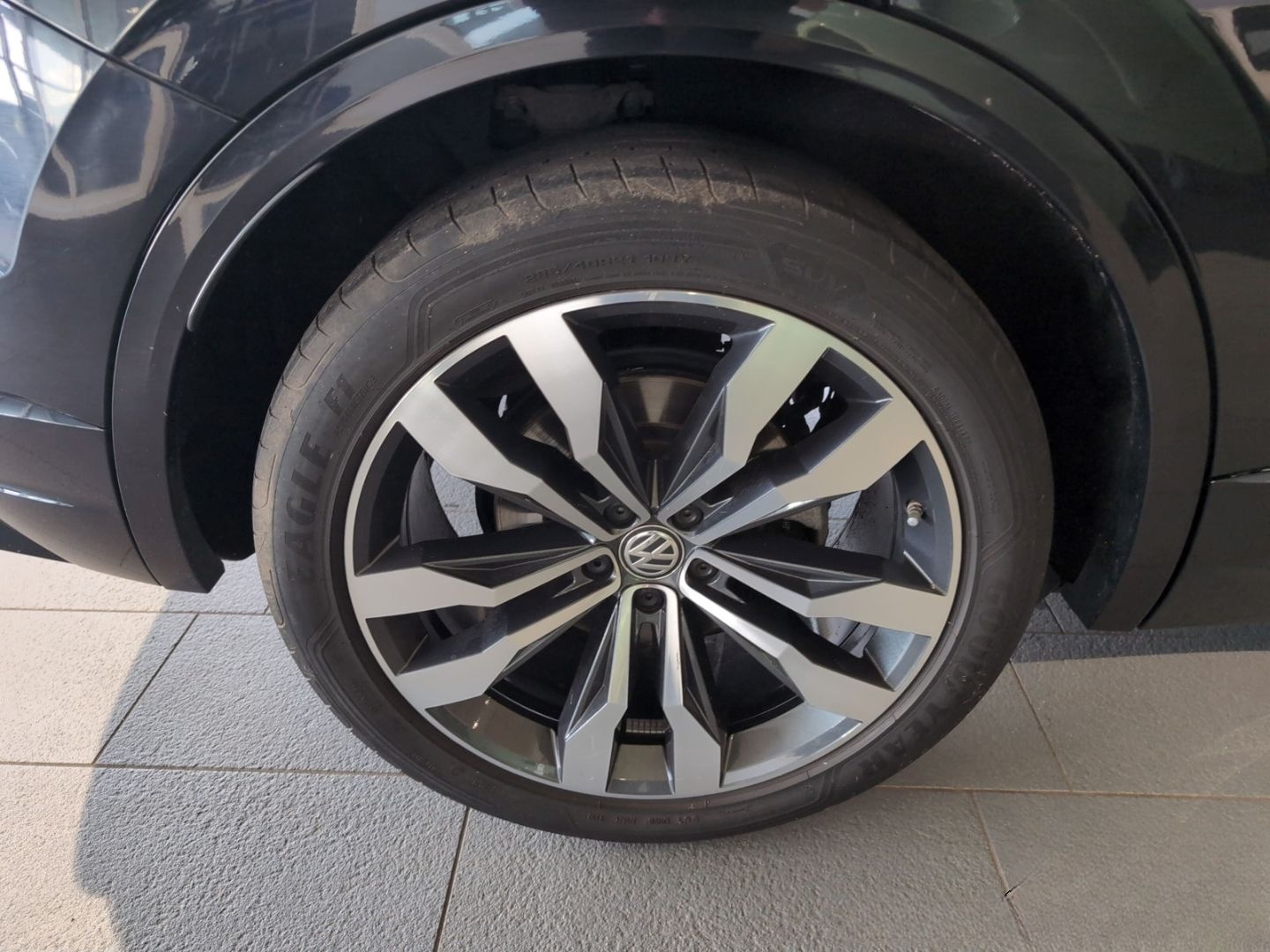 Volkswagen Touareg 3,0 TDI V6 4Motion R-Line DYNAUDIO+AHK foto 18