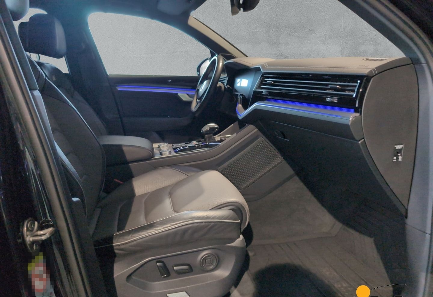 Volkswagen Touareg 3,0 TDI V6 4Motion R-Line DYNAUDIO+AHK foto 4