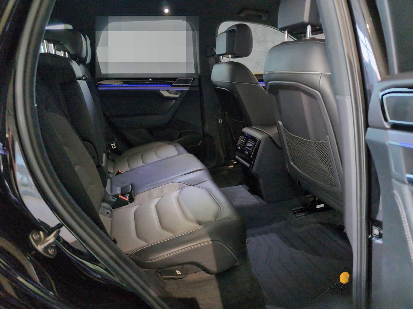 Volkswagen Touareg 3,0 TDI V6 4Motion R-Line DYNAUDIO+AHK foto 9