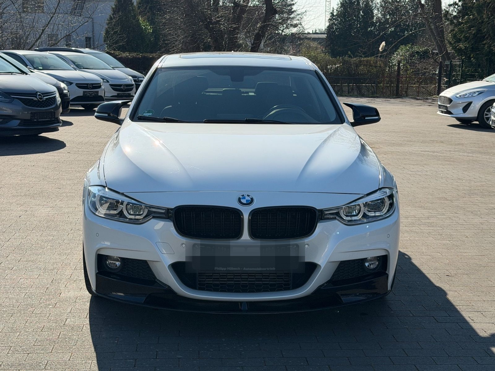 BMW 320i Sport M-Paket LED DKG Weiß-Perl. Leder foto 2