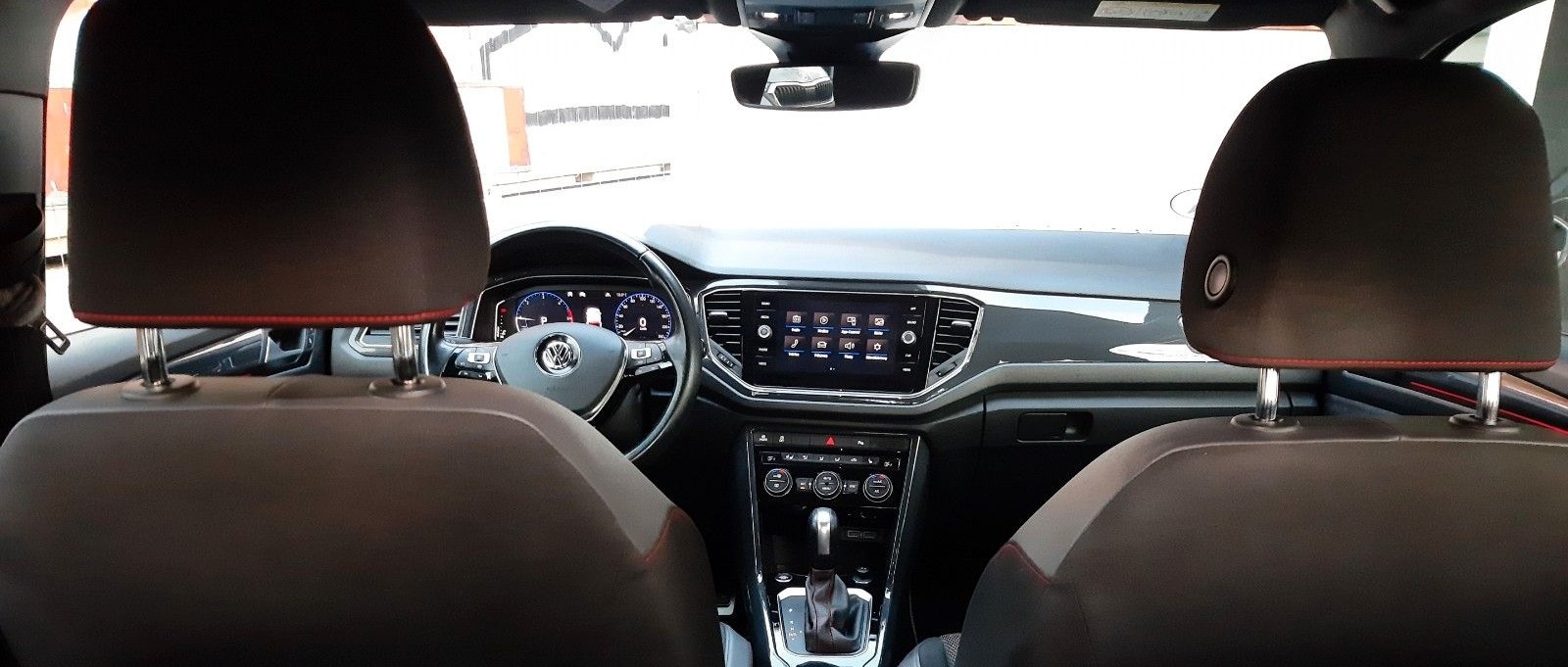 Volkswagen T-Roc Sport foto 10