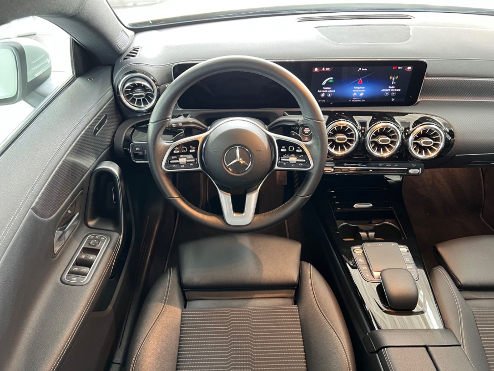 Mercedes-Benz CLA 200d Shooting Brake Progressive SUPER foto 14
