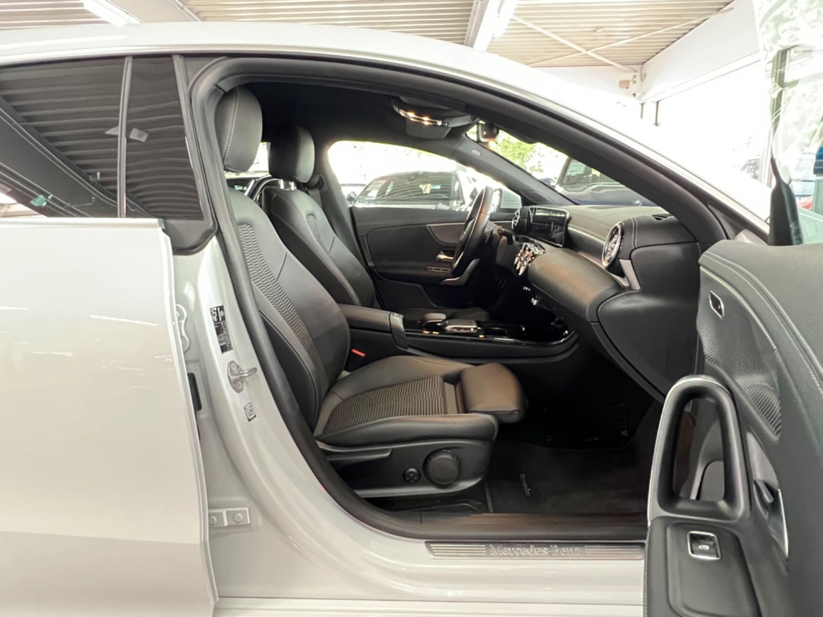 Mercedes-Benz CLA 200d Shooting Brake Progressive SUPER foto 17