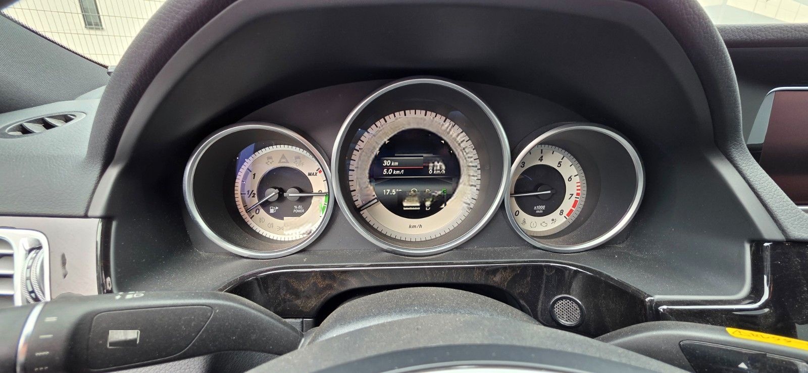 Mercedes-Benz E 400 Hybrid AVANTGARDE foto 23