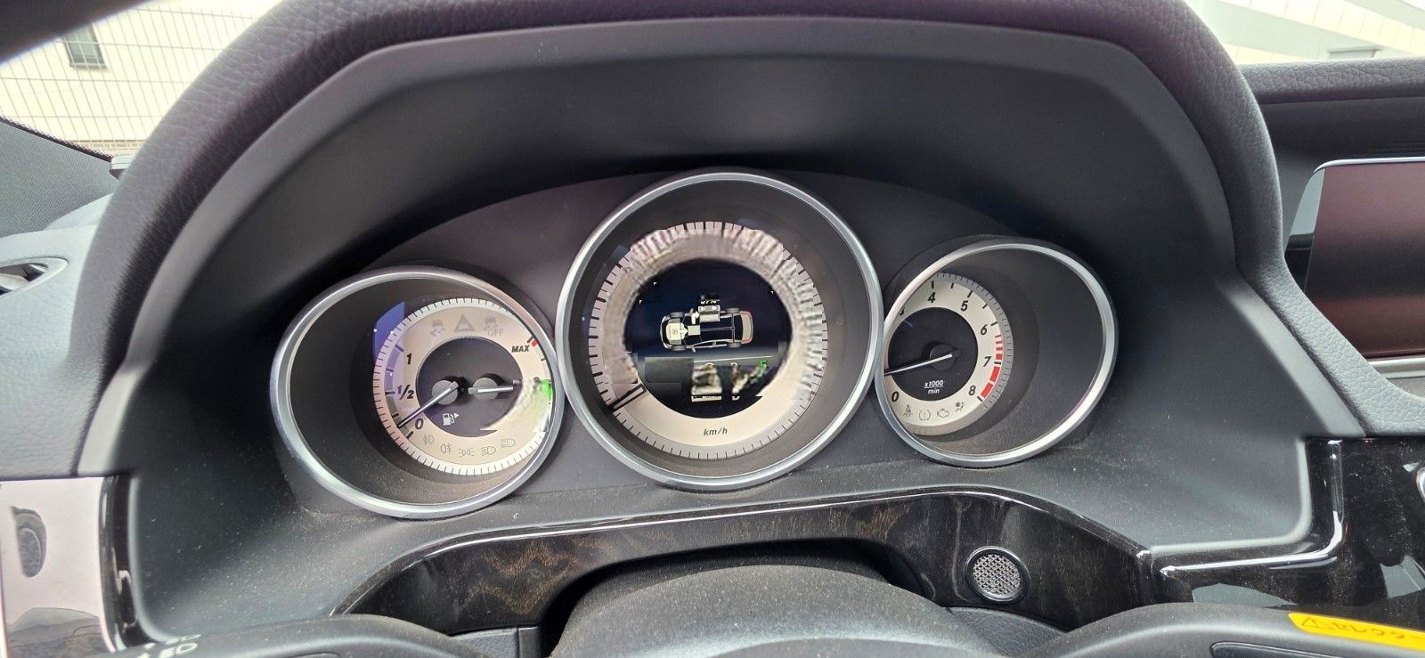 Mercedes-Benz E 400 Hybrid AVANTGARDE foto 24