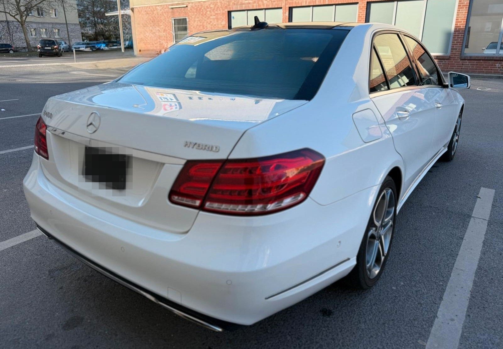 Mercedes-Benz E 400 Hybrid AVANTGARDE foto 4