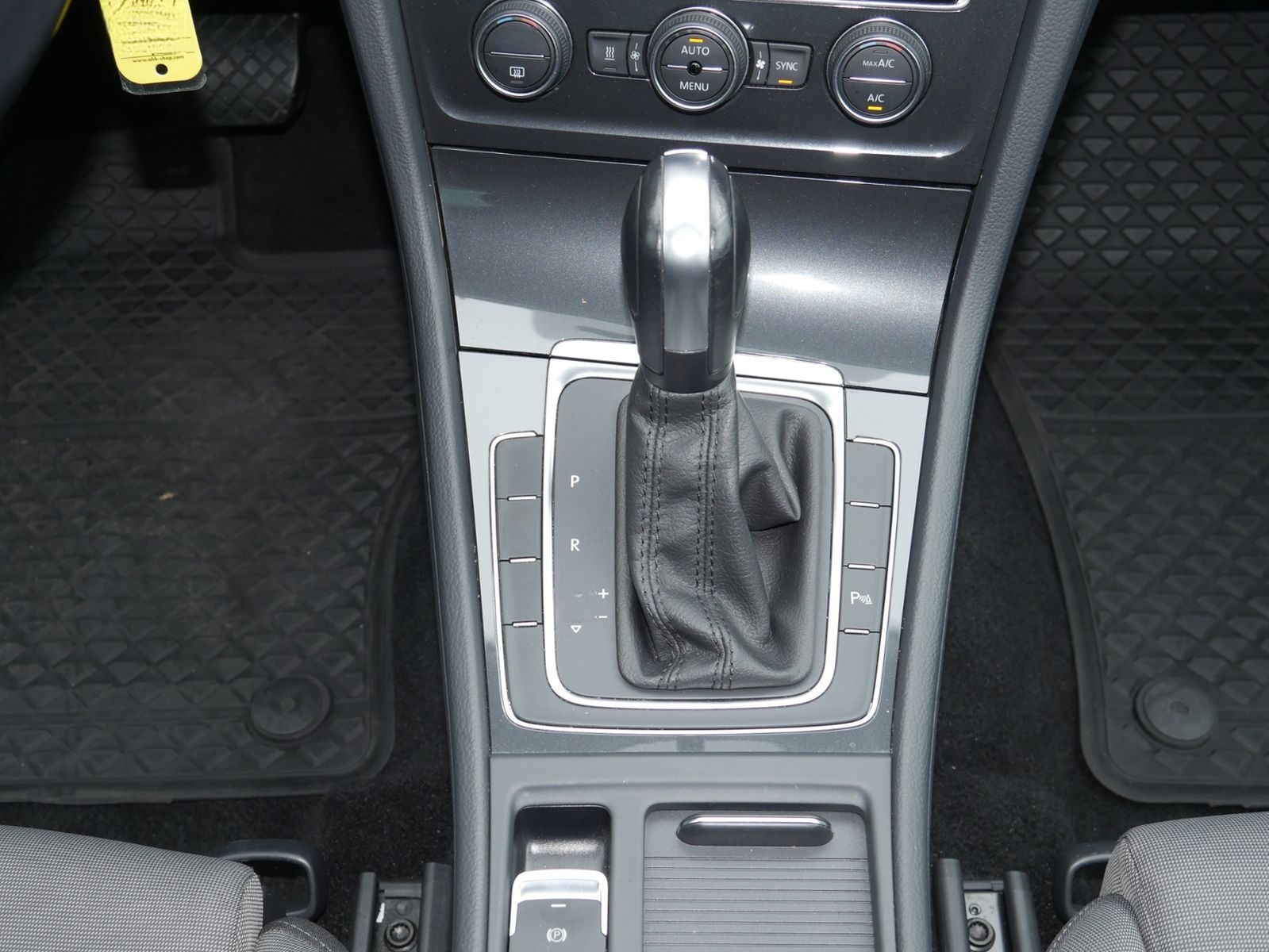 Volkswagen Golf VII Variant 2.0 TDI Comfortline NAVI ACC ST foto 8