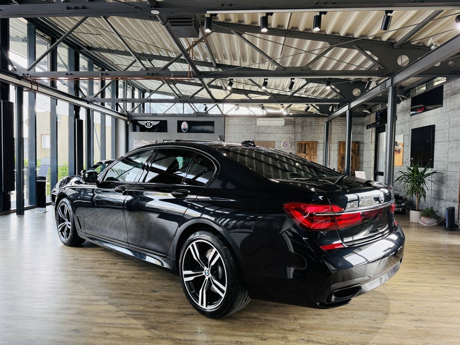 BMW 730 d M-Sportpaket*G.SHD*HEADUP*KAMERA*MASSAGE foto 4