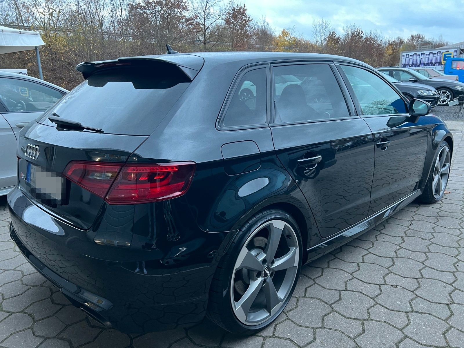 Audi RS3 Spb. 2.5 TFSI quattro 280 km/h Carbon VOLL! foto 4