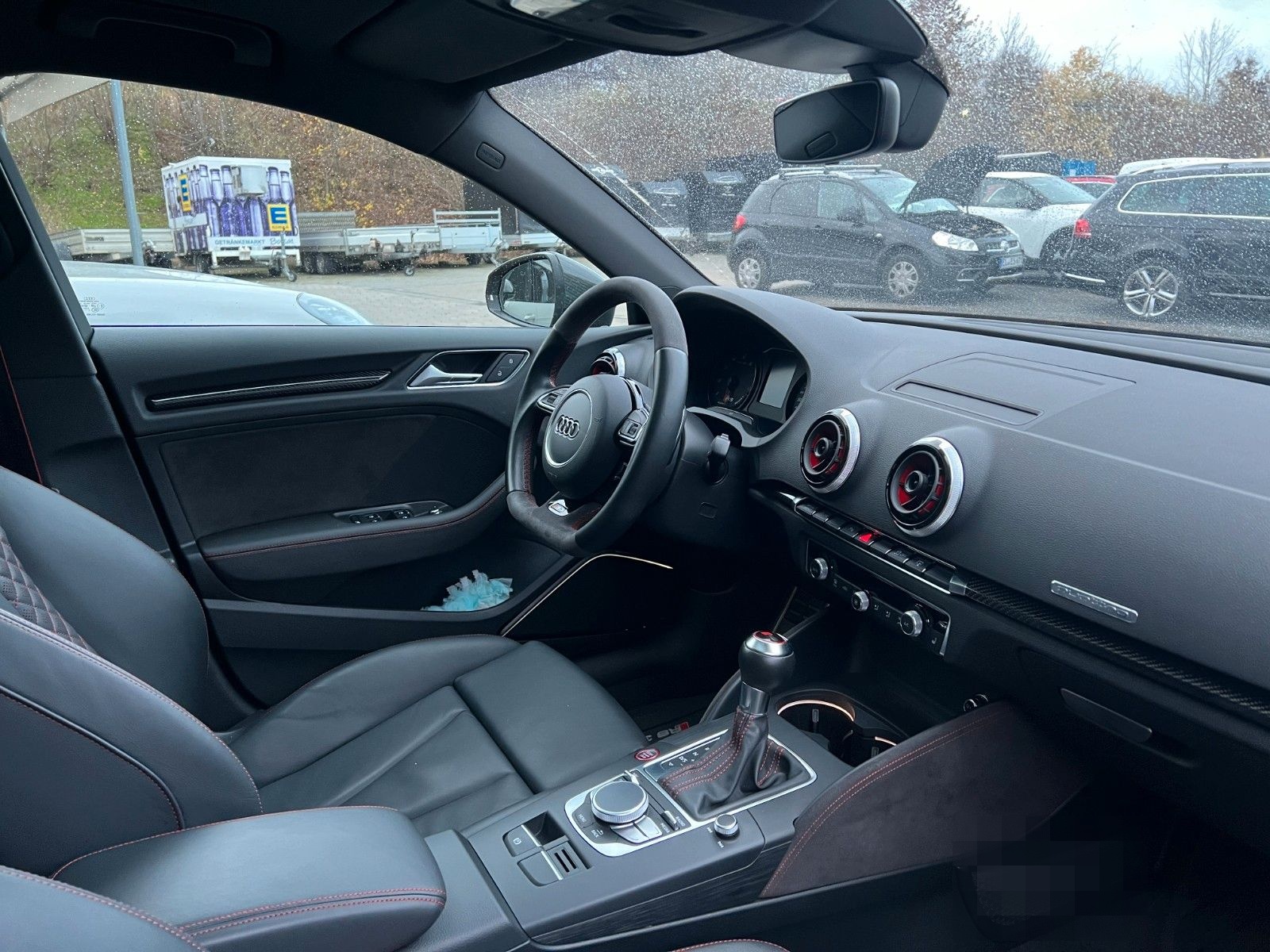 Audi RS3 Spb. 2.5 TFSI quattro 280 km/h Carbon VOLL! foto 8
