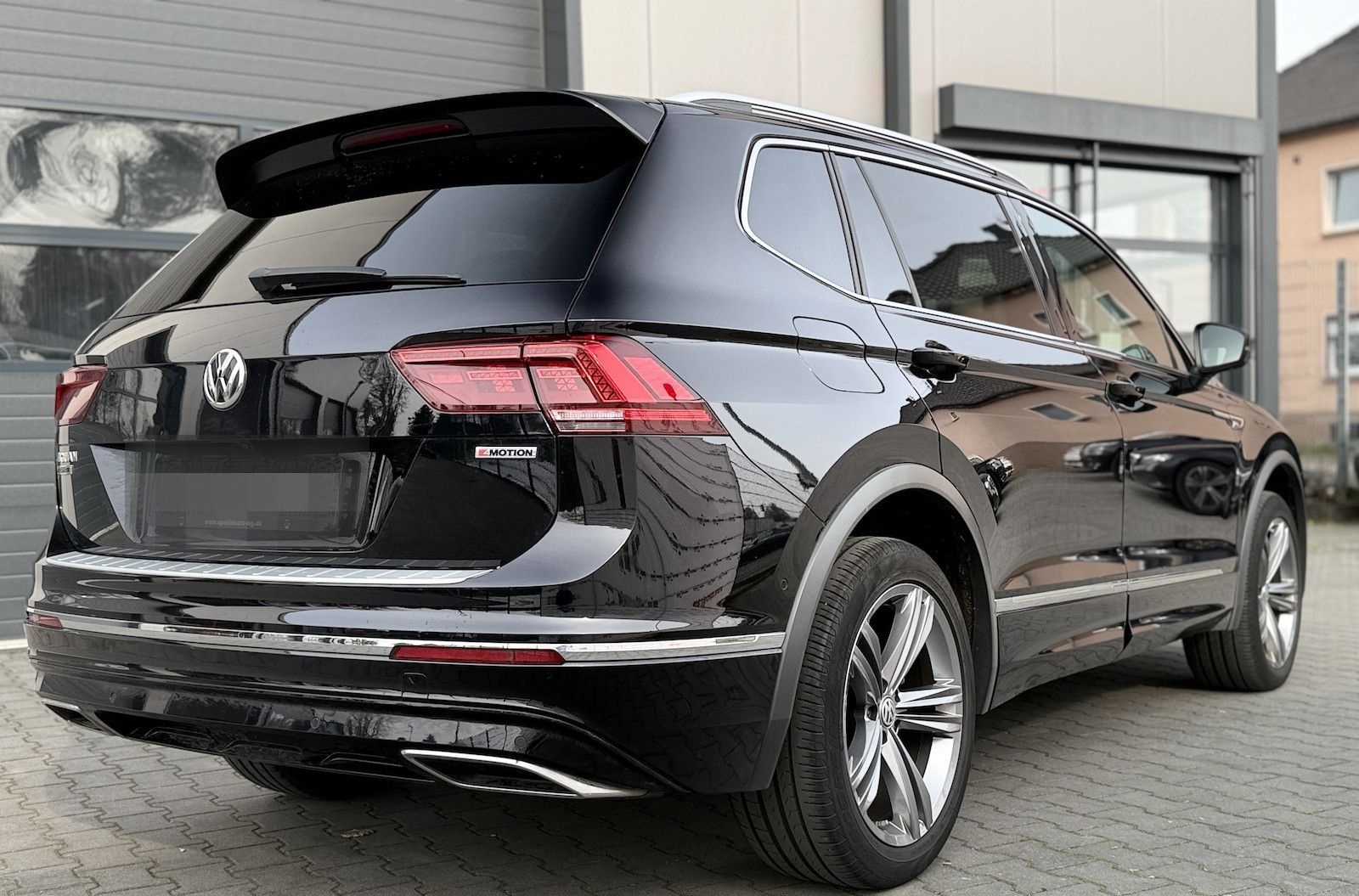 Volkswagen Tiguan Allspace R-LIne / 4Motion / Pano / Memory foto 11