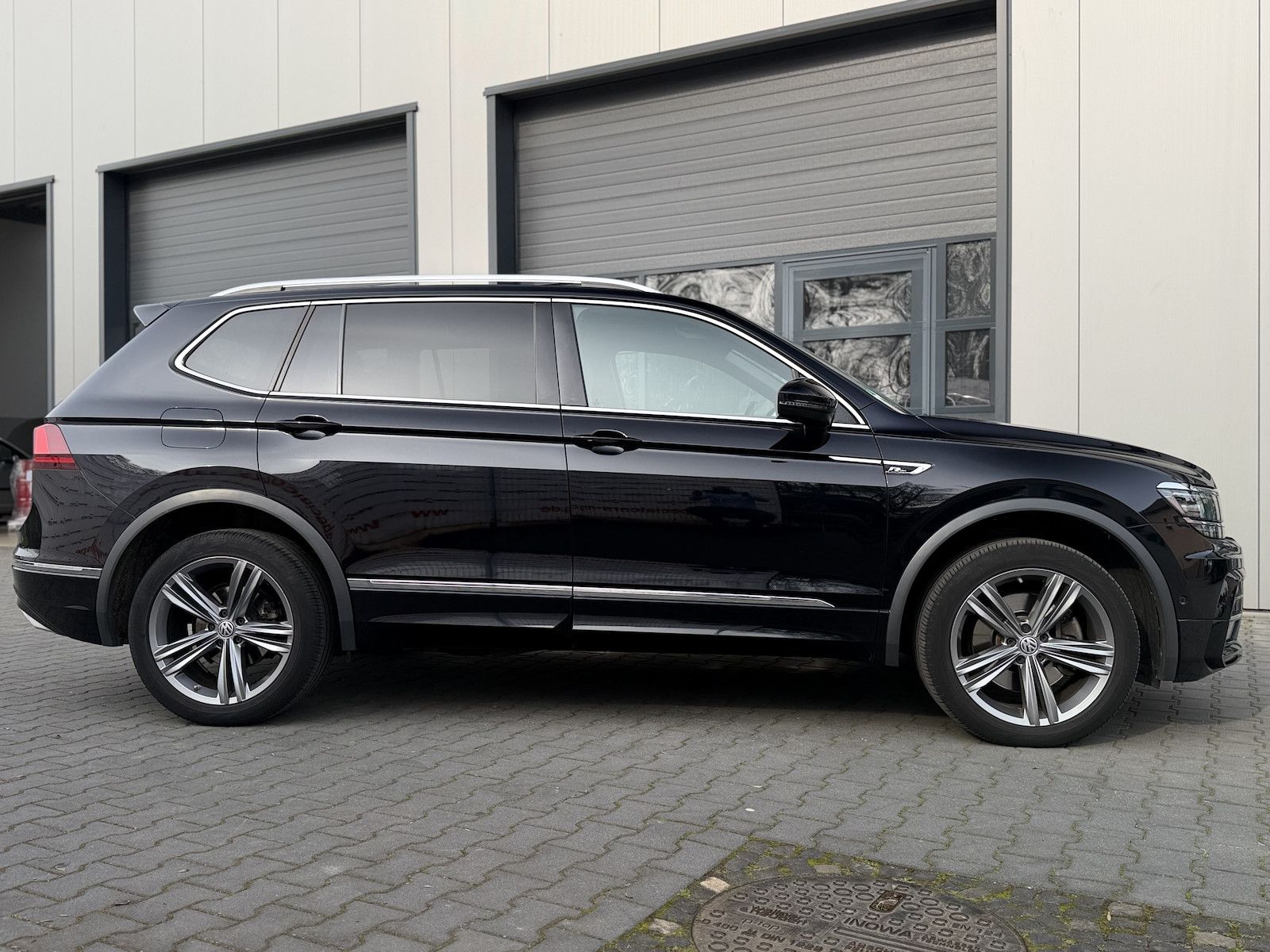 Volkswagen Tiguan Allspace R-LIne / 4Motion / Pano / Memory foto 12
