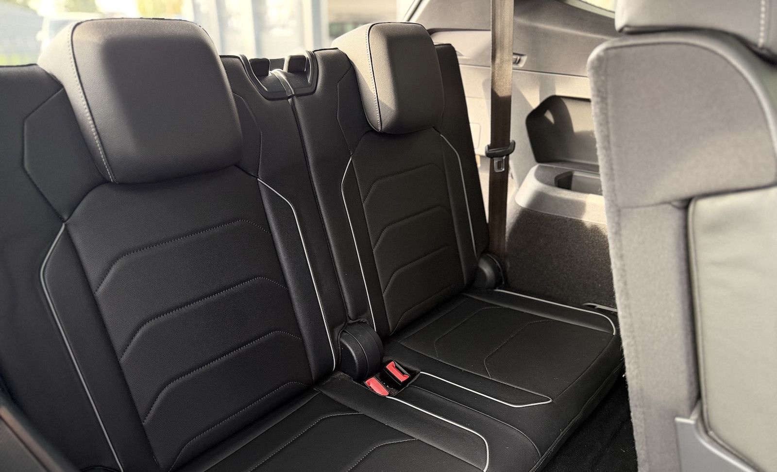 Volkswagen Tiguan Allspace R-LIne / 4Motion / Pano / Memory foto 21