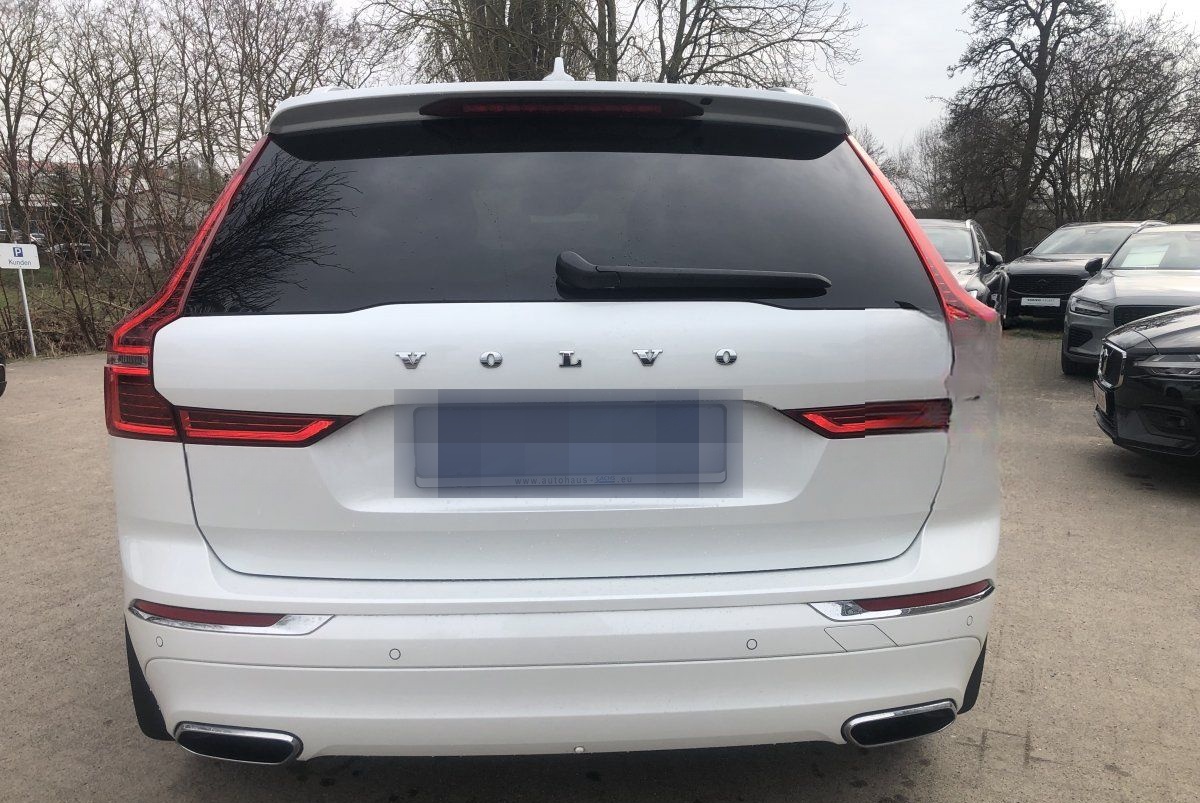 Volvo XC60 B4 Inscription Panoramdach Anhängerzug foto 4