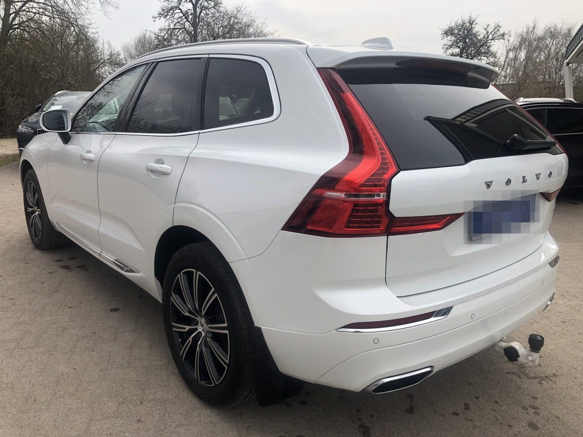 Volvo XC60 B4 Inscription Panoramdach Anhängerzug foto 5