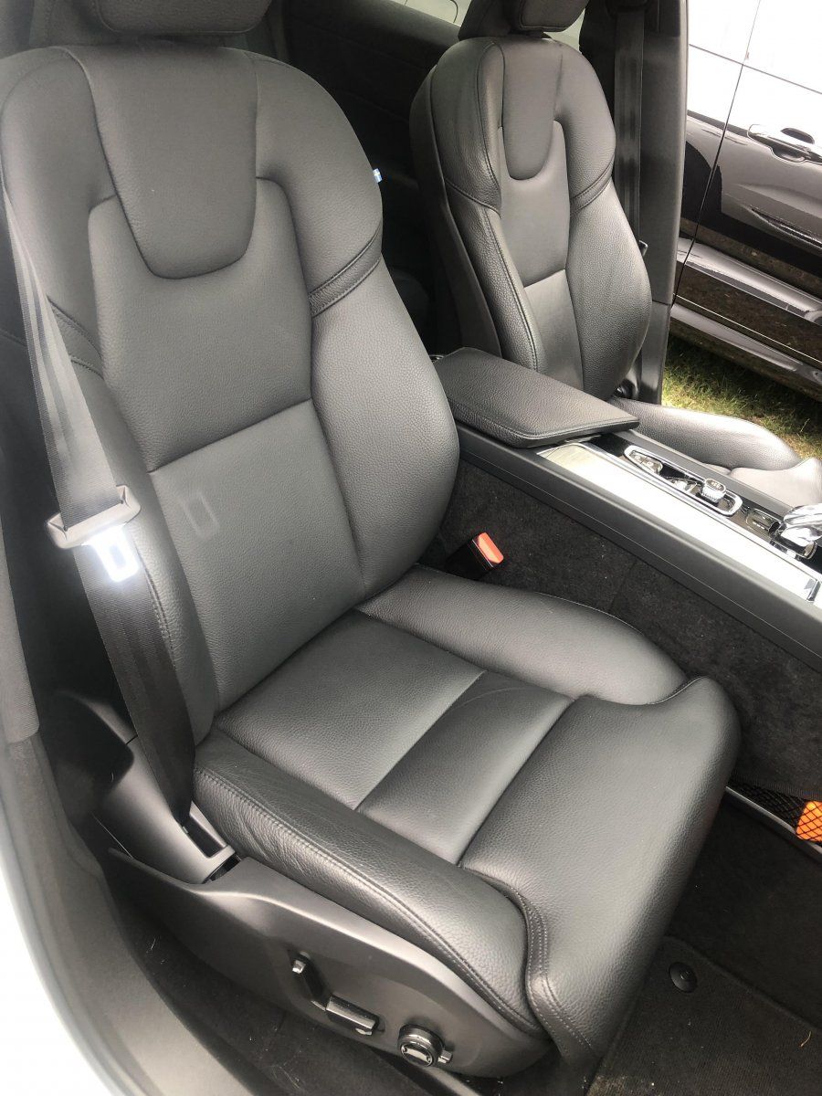 Volvo XC60 B4 Inscription Panoramdach Anhängerzug foto 9