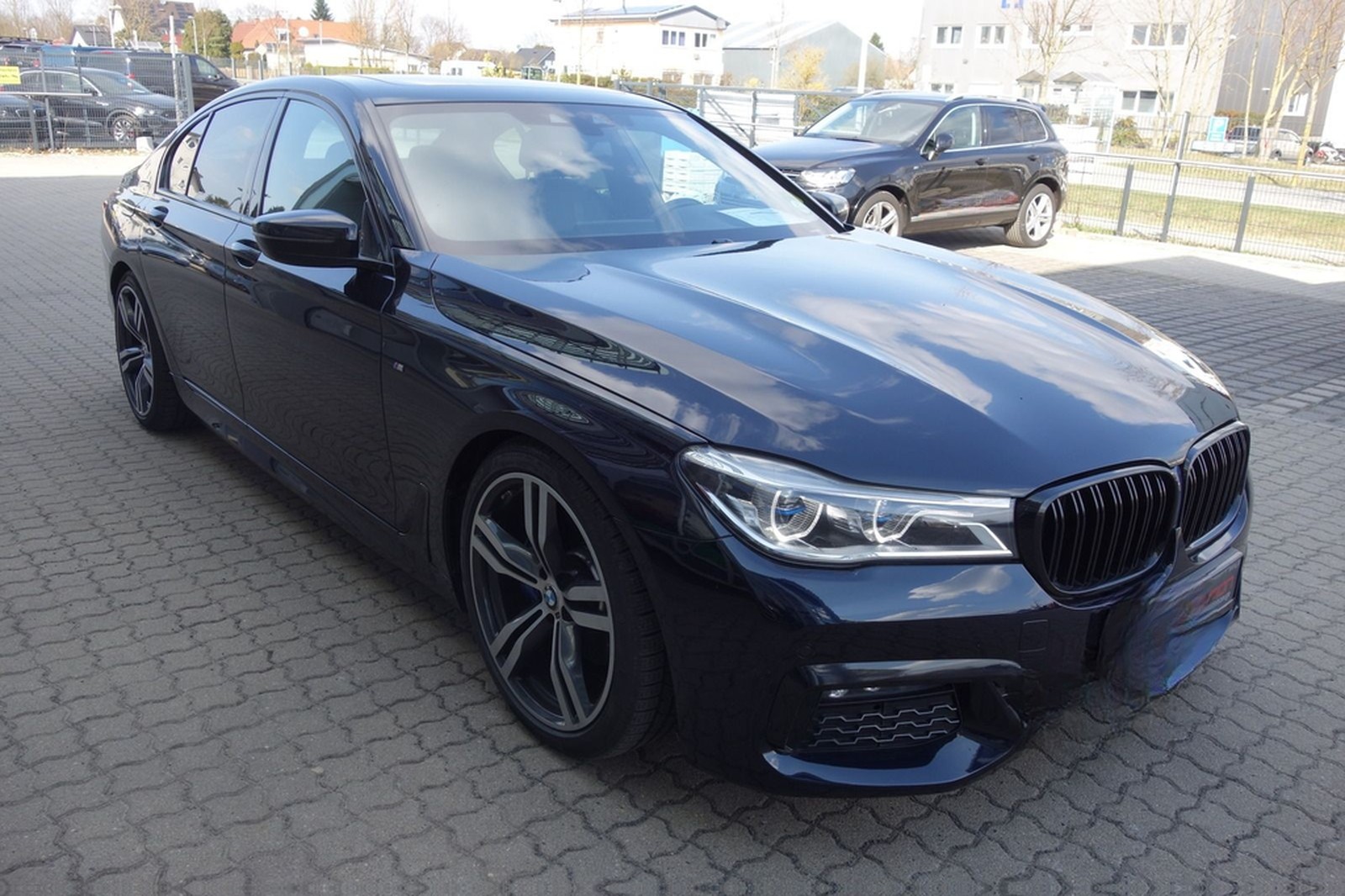 BMW 730 d xDrive M PAKET GSD/LUFT/ACC/TOTW/KAM foto 2