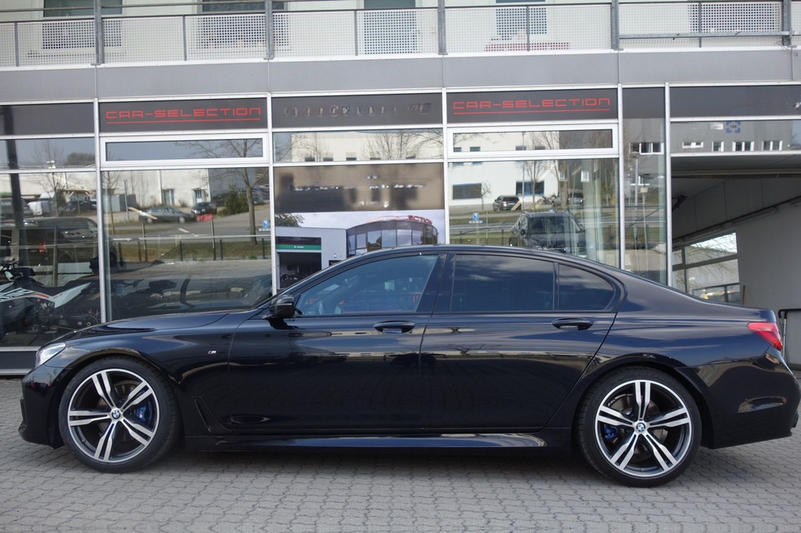 BMW 730 d xDrive M PAKET GSD/LUFT/ACC/TOTW/KAM foto 3