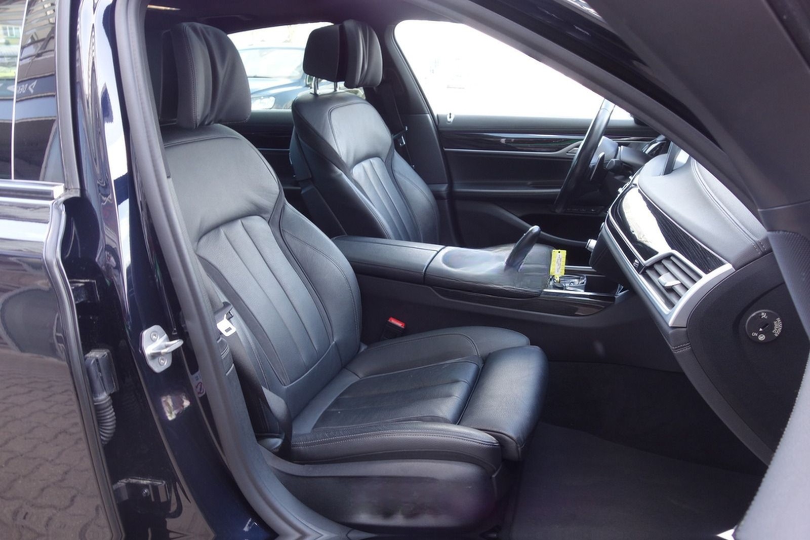 BMW 730 d xDrive M PAKET GSD/LUFT/ACC/TOTW/KAM foto 29