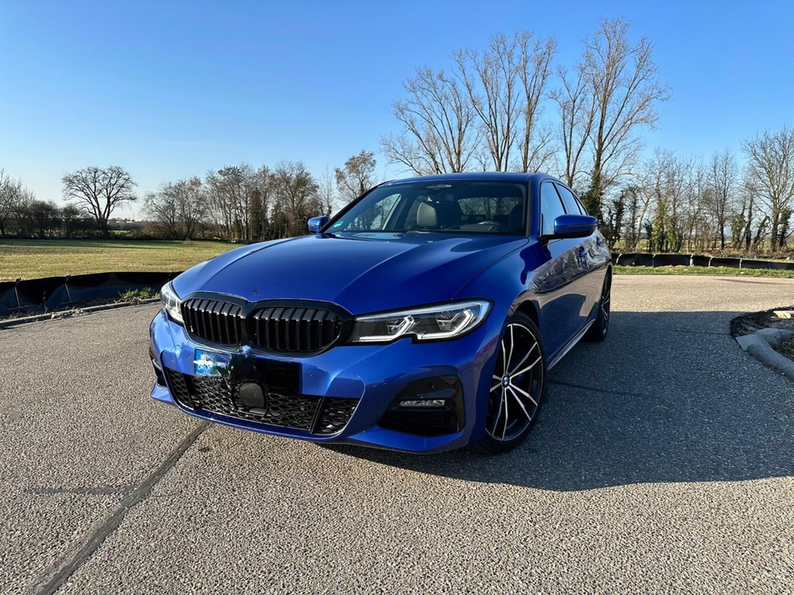 BMW 330i M Sport Automatic M Sport foto 2