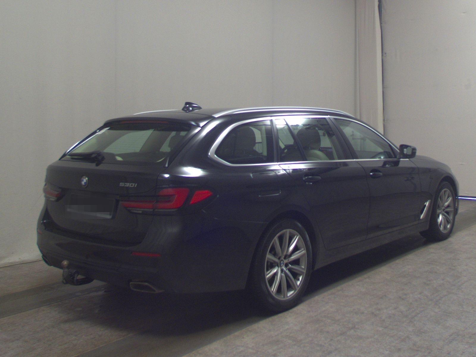 BMW 530iA Touring Leder Navi LC Pro H-K AHK LED+ RfK foto 4