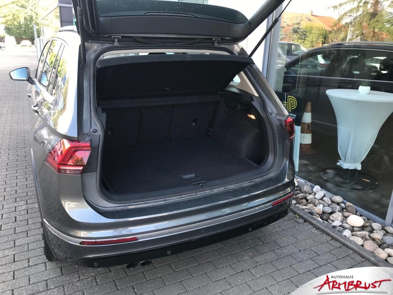 Volkswagen Tiguan Highline 132KW 4 Motion DSG Navi LED foto 12