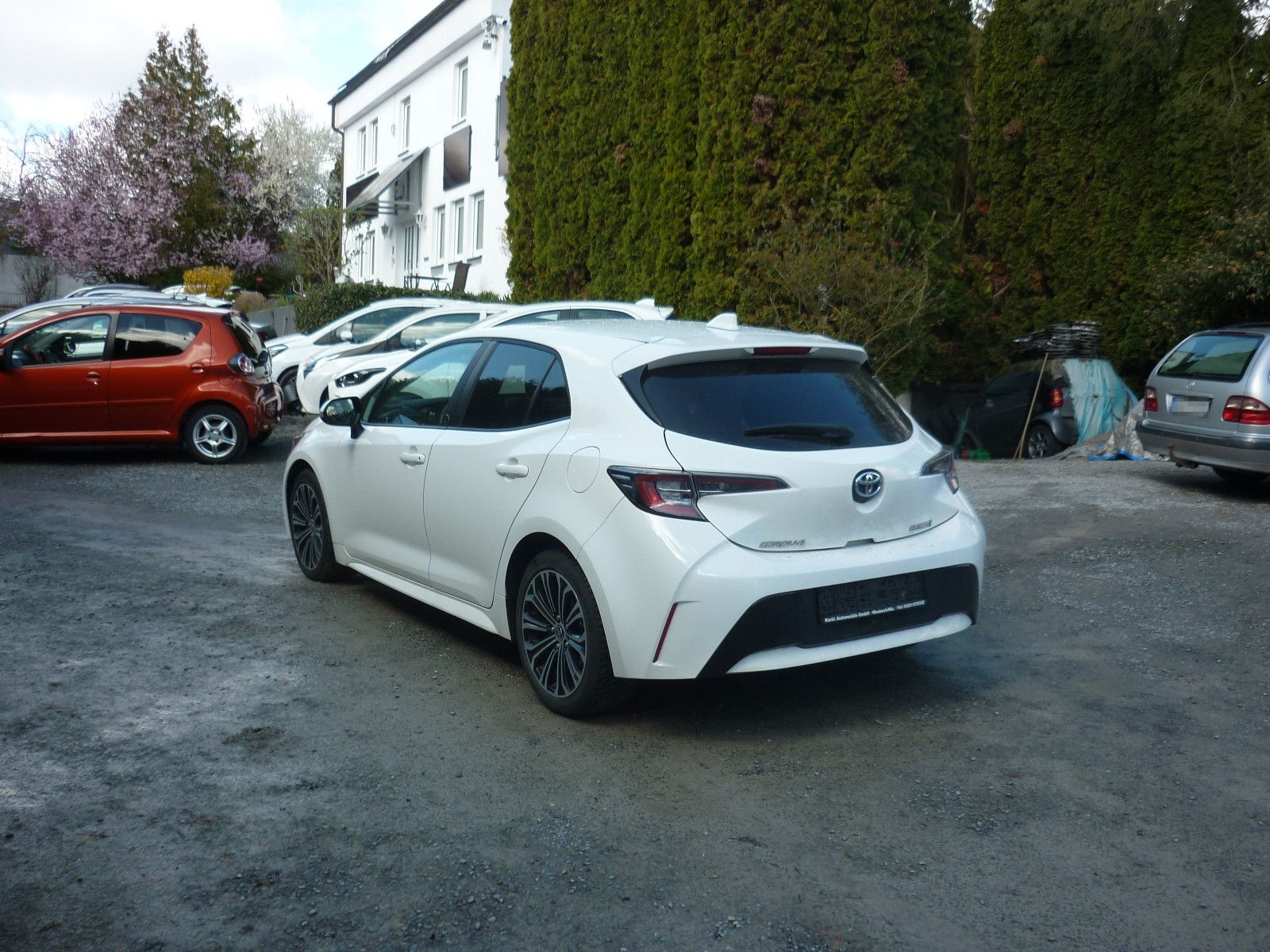 Toyota Corolla Hybrid Team D* Sitzheizung* Navi*AHK foto 6
