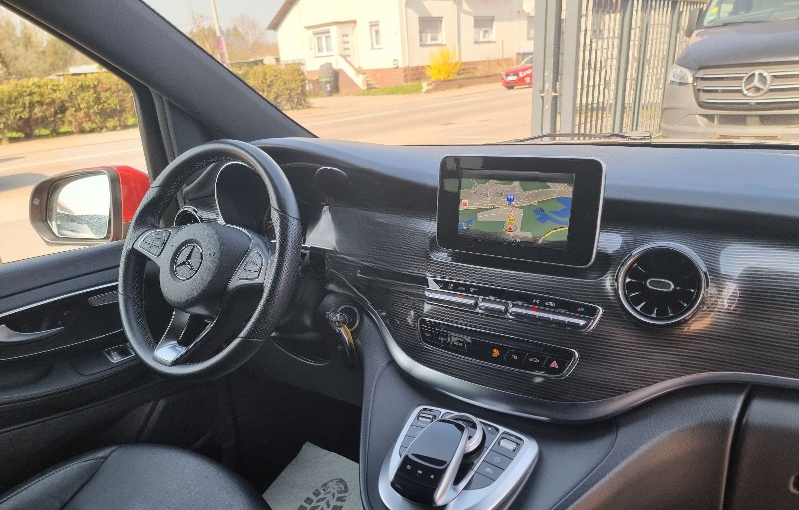 Mercedes-Benz V300 lang Sport-Paket Leder Nav LED 360° 7-Sitze foto 9