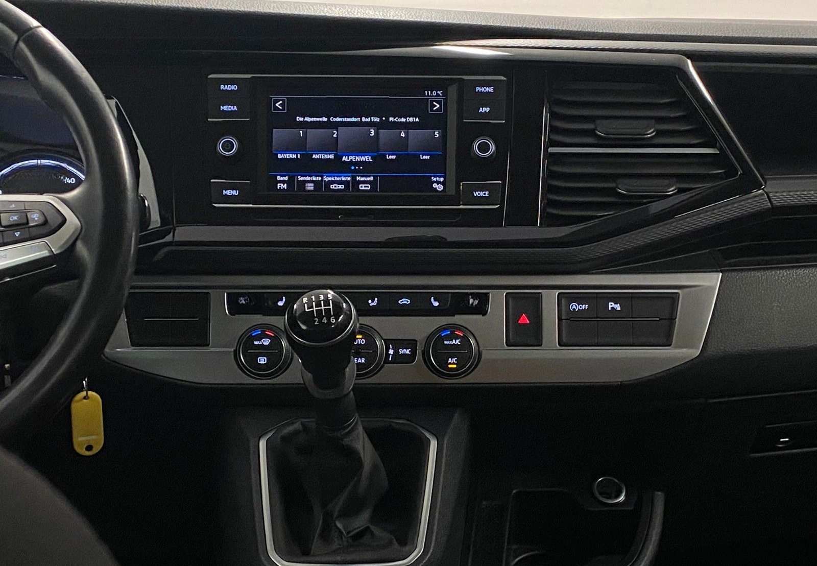 Volkswagen T6.1 Multivan Trendline 2,0l TDI 110kW 6-Gang foto 12