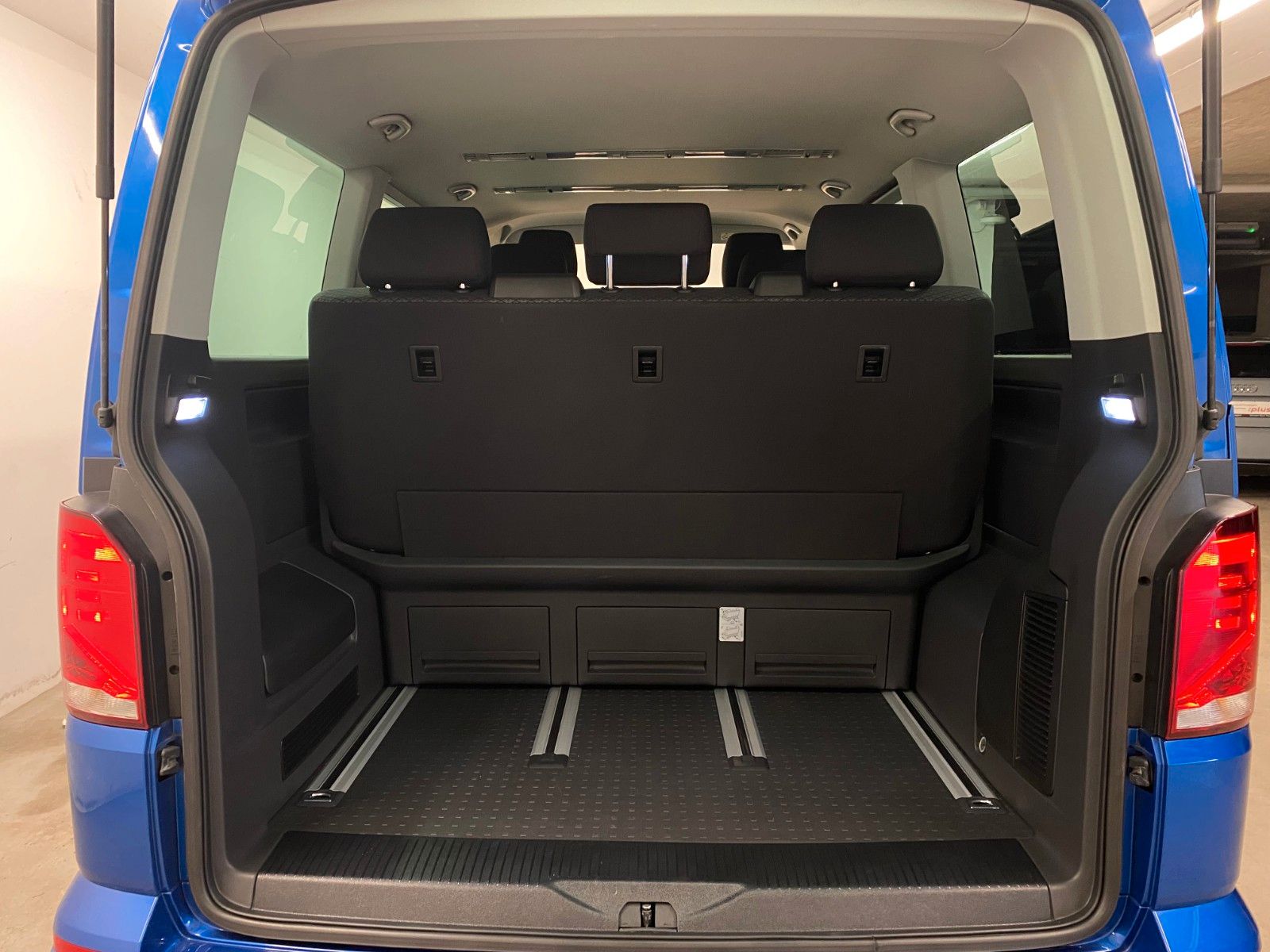 Volkswagen T6.1 Multivan Trendline 2,0l TDI 110kW 6-Gang foto 18