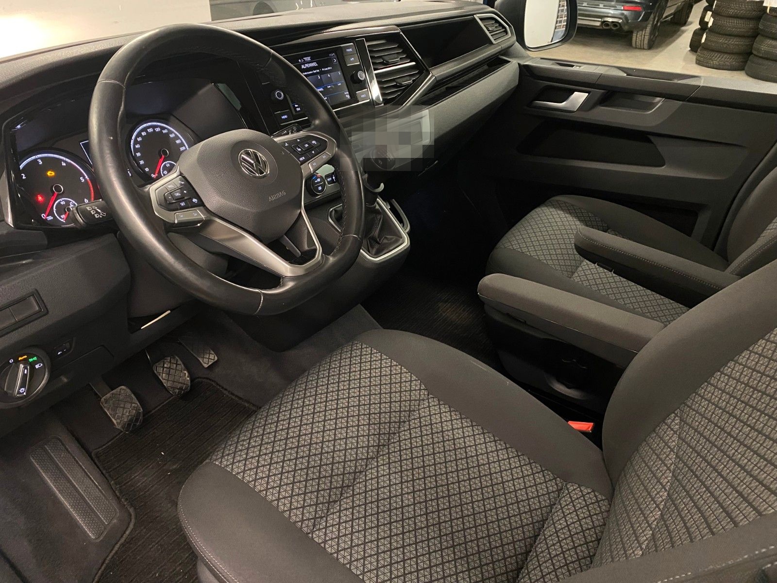 Volkswagen T6.1 Multivan Trendline 2,0l TDI 110kW 6-Gang foto 8