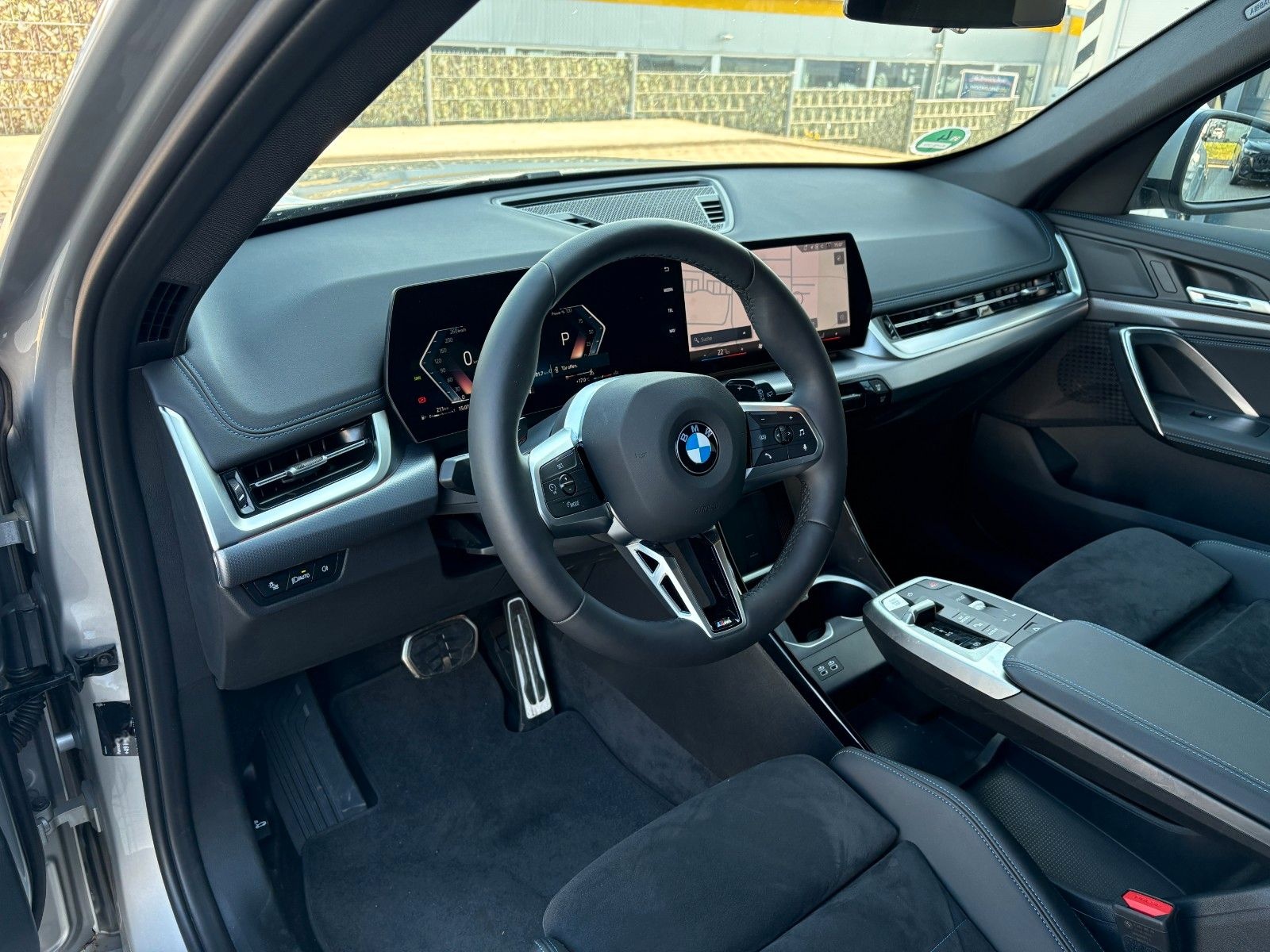 BMW X1 18 d sDrive M Sport/Pano foto 15