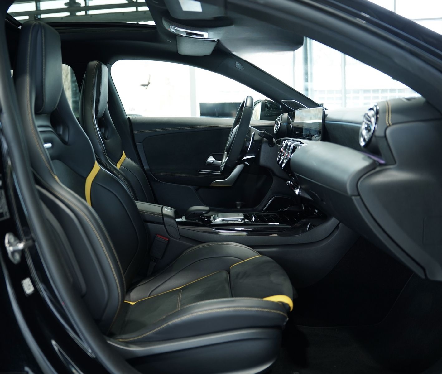 Mercedes-Benz CLA 45 AMG Shooting Brake S 4M*19*Schale*Pano foto 19