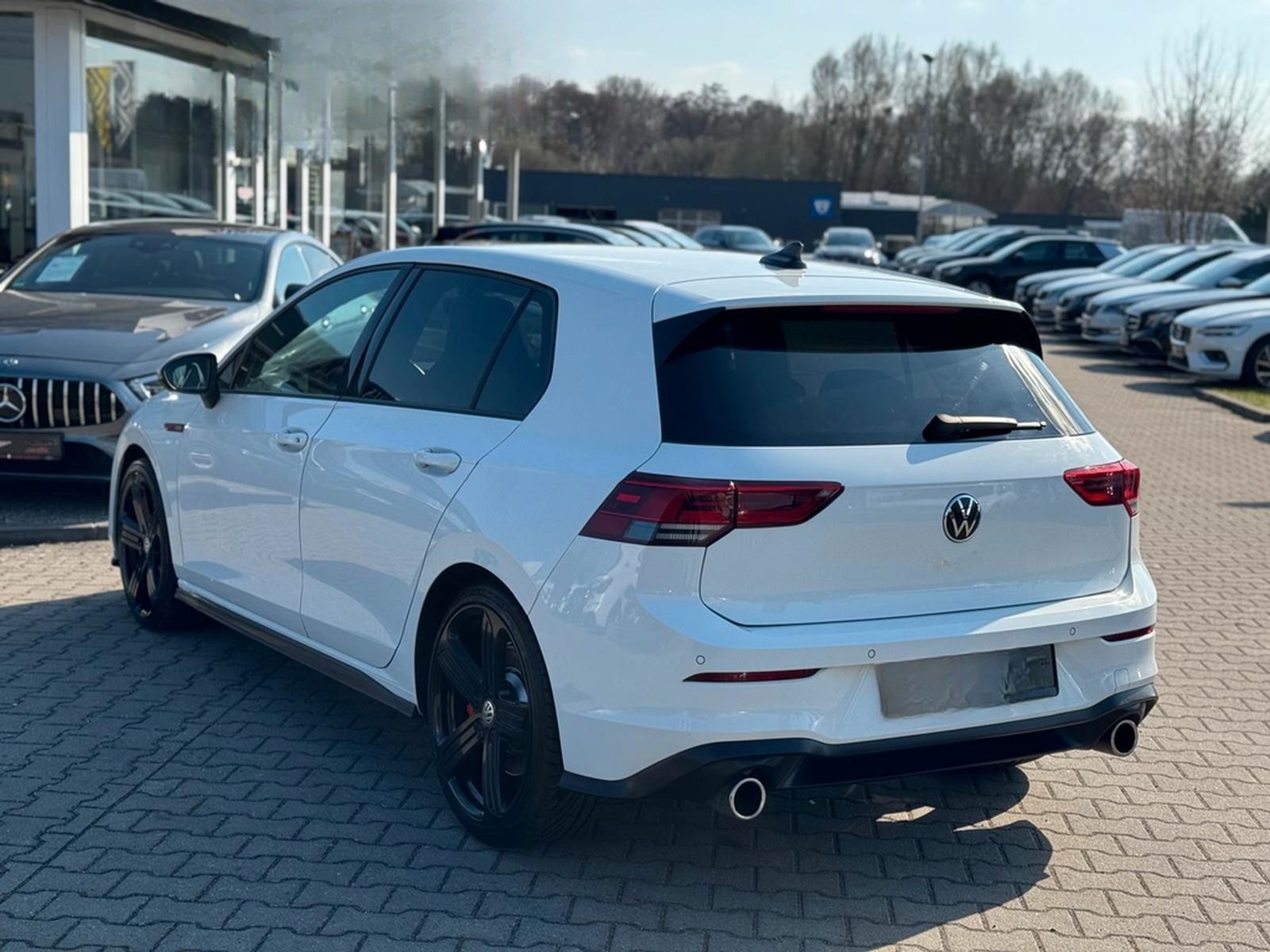 Volkswagen Golf VIII 2.0TSI Lim. GTI DSG*AMBIENTE*NAVI*DAB* foto 6