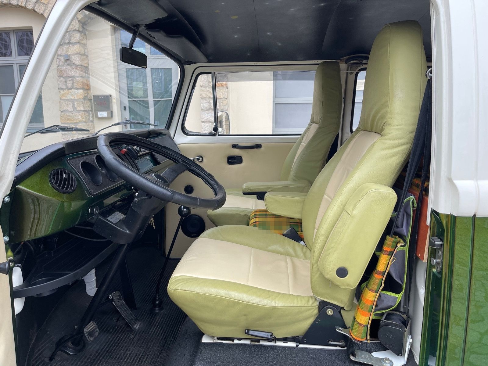Volkswagen T2, 2l Flachmotor, sehr guter Zustand foto 15